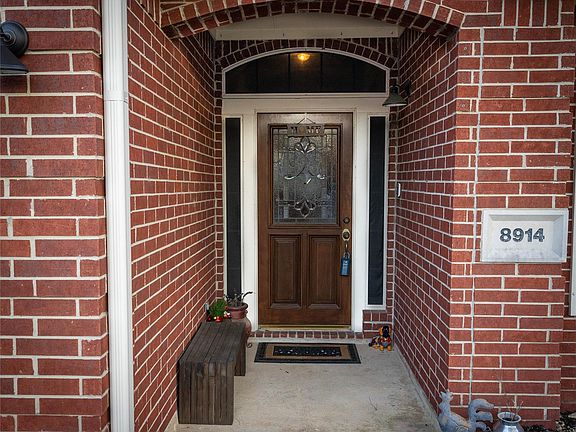 3rd image of 8914 Aberdeen Park Dr