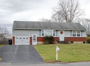 25 McDonald Dr, Cohoes, NY 12047