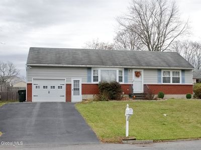 25 McDonald Dr, Cohoes, NY, 12047