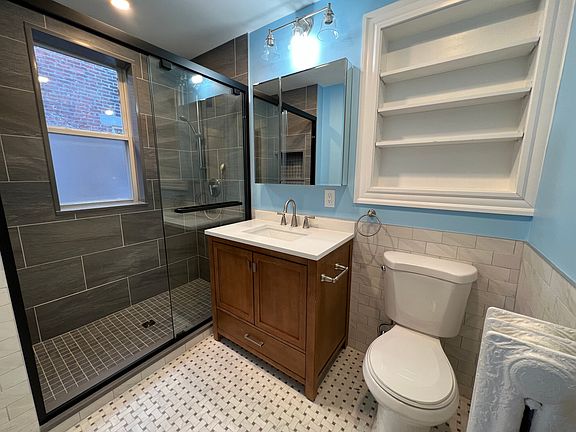 5th image of 130 Pleasant St #2R