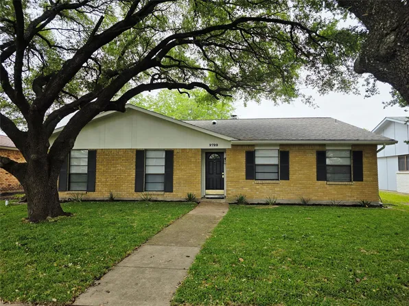 2722 Clover Valley Dr, Garland, TX 75043