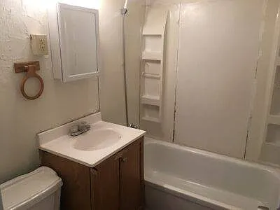 1757 Huron Rd SE — Photo 6