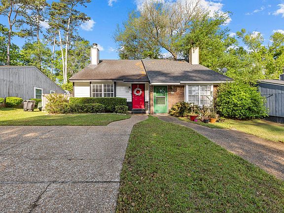 2nd image of 444 Richview Park Cir E