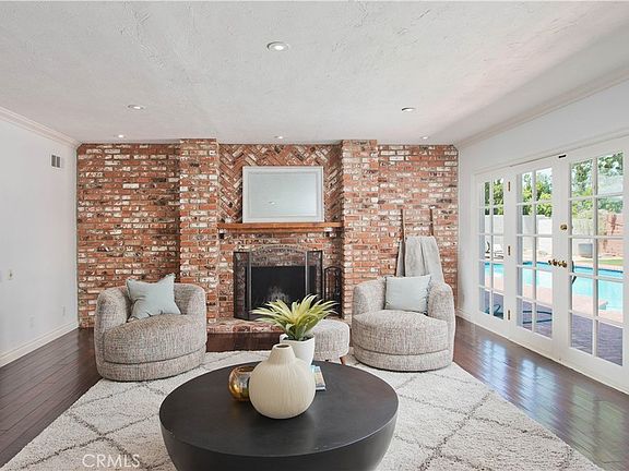 4th image of 18056 Lake Encino Dr