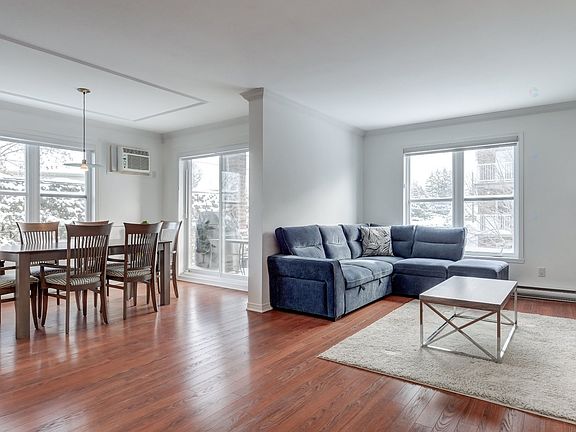 2nd image of 1447 Boulevard Brassard #202