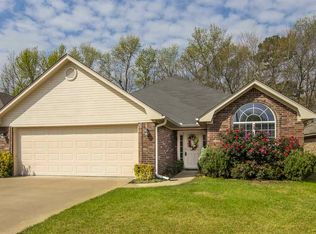 8 Oak Run St, White Oak, TX 75693