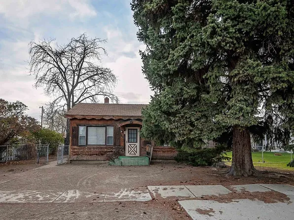 456 N Day St, Powell, WY 82435