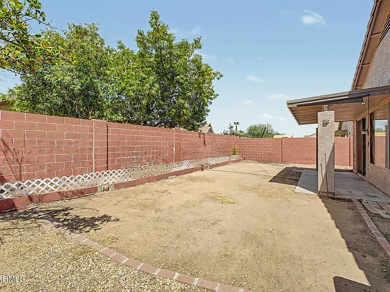 6622 W Golden Ln — Photo 38