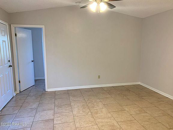 5th image of 220 Briarcliff Dr