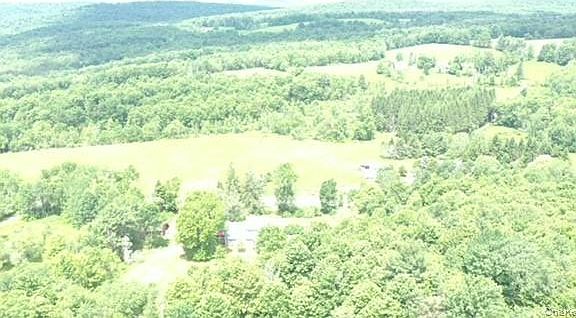 3rd image of 624 County Road