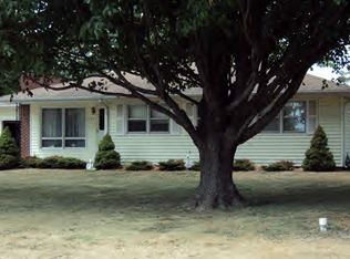 537 Poland Rd, Danville, IL 61834