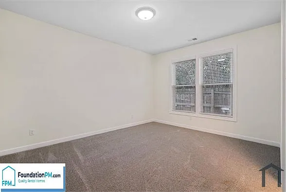 1470 Lyndale Ave — Photo 10