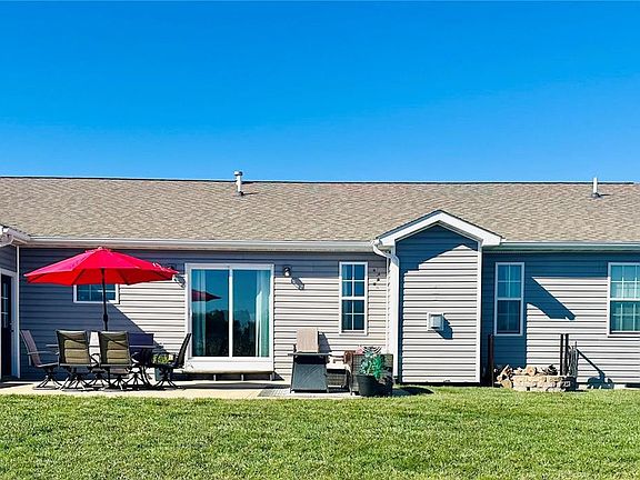 5th image of 420 Silverthorne Dr