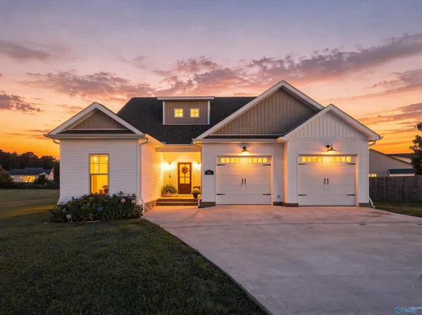 20 Steamboat Trce, Grant, AL 35747