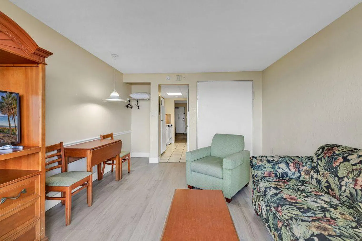 1 bed, 1.0 bath, 548 sqft, $2,551 — Photo 3