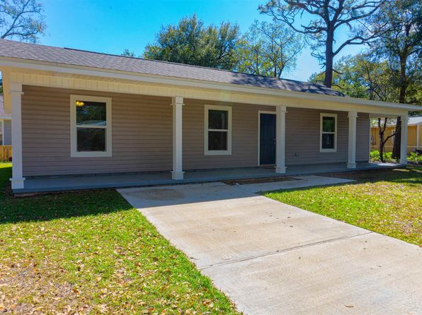4651 Kingston Dr, Pensacola, FL 32526