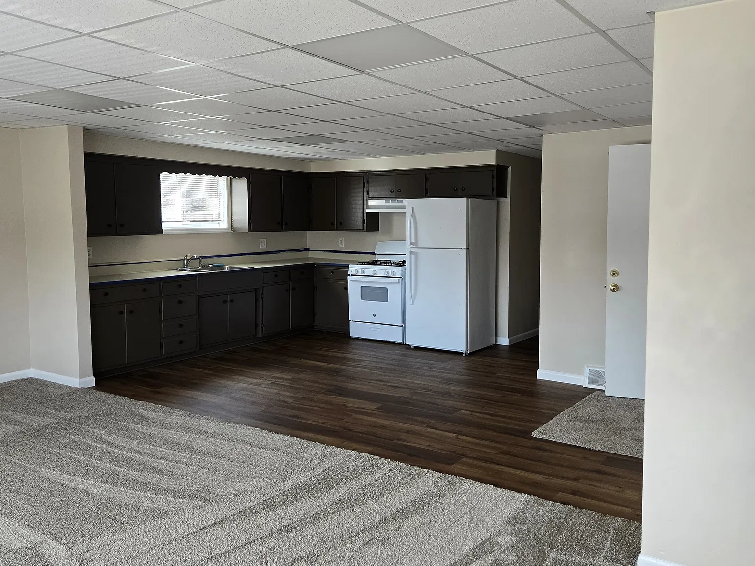 665 W Broadway St — Photo 2