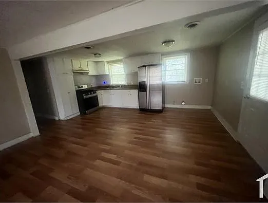 3 bed, 1000 sqft, $2,000 — Photo 1