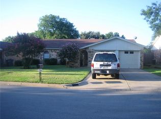 5301 Sun Valley Dr, Fort Worth, TX 76119