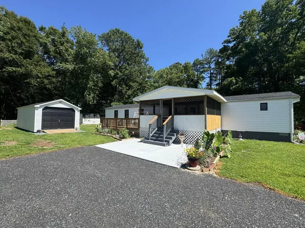 33255 Evergreen Dr, New Church, VA 23415