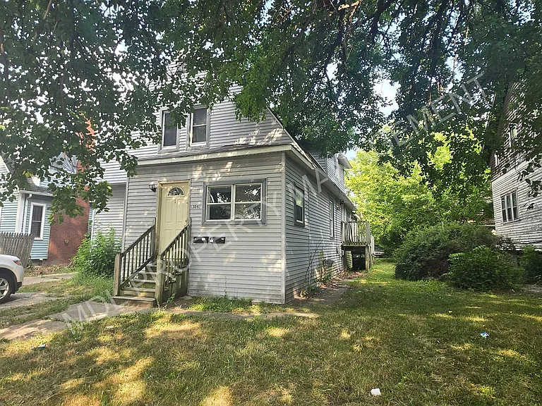 1309 S Michigan Ave — Photo 2