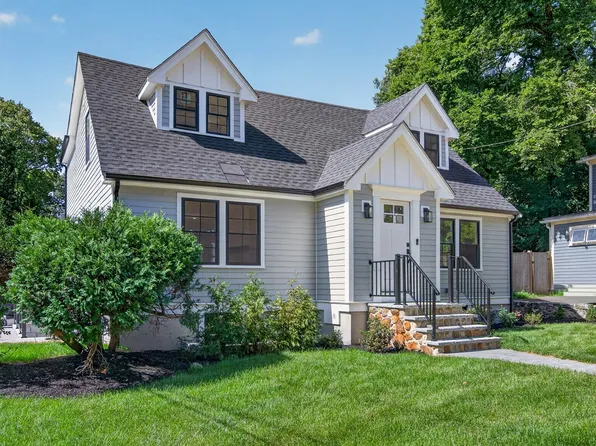 210 Summer St, Arlington, MA 02474