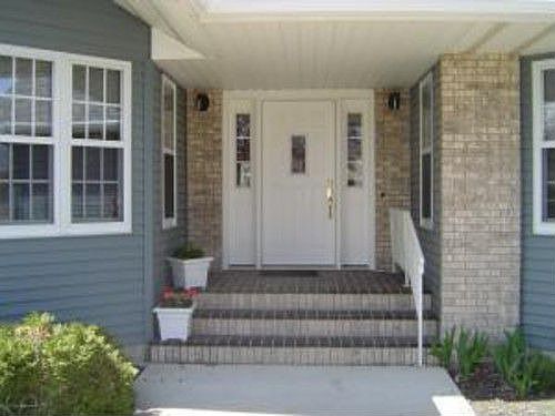 2nd image of 2615 River Dr N