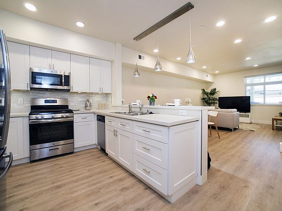4th image of 266 Union Ave