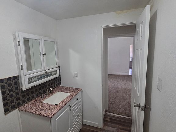 5th image of 1229 Cypress St