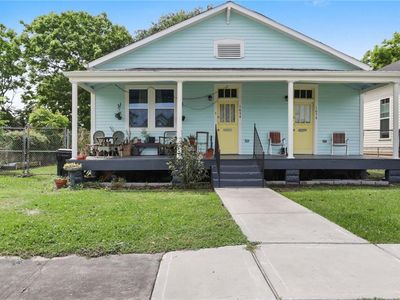 1656 Pleasure St, New Orleans, LA, 70122