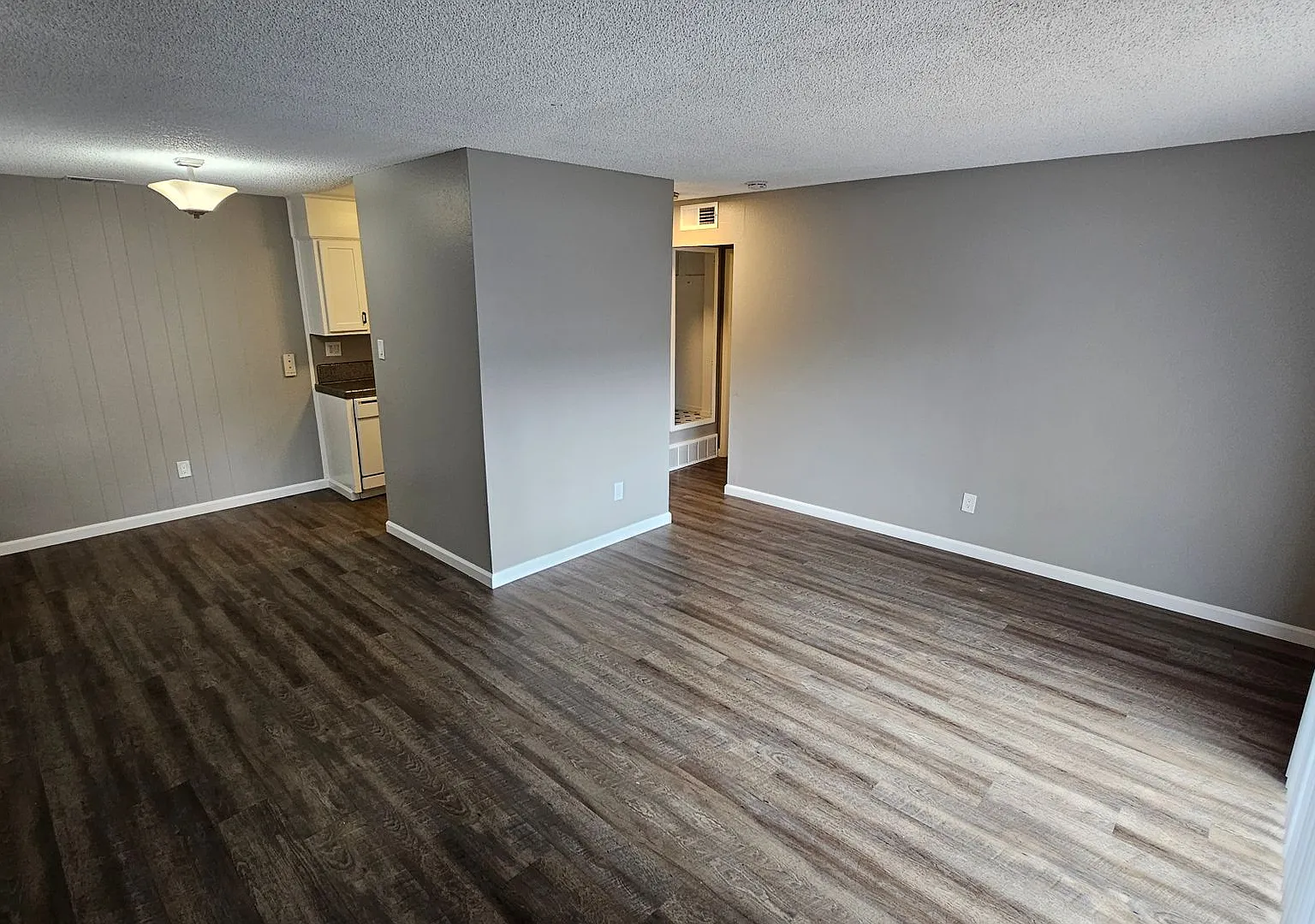 Providence House Apartments — Photo 3