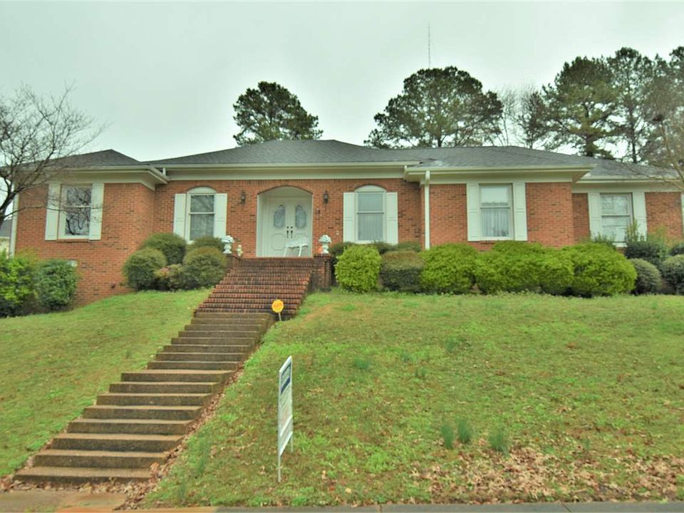 1st image of 28 Maryville Cv