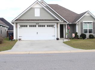 4232 Shadow Garden Dr, Hahira, GA 31632