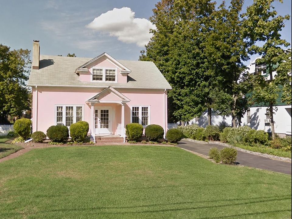 1st image of 27 Arrandale Avenue