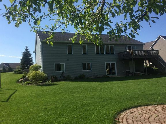 2nd image of 6902 Yosemite Dr