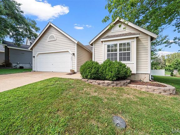 3rd image of 1803 Strawberry Ridge Dr