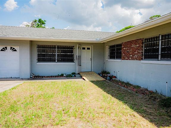 2nd image of 2705 SHERINGHAM ROAD #6