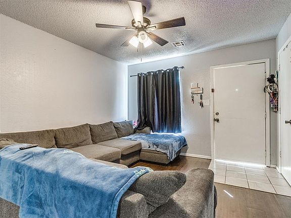 3rd image of 511 Holsey Dr