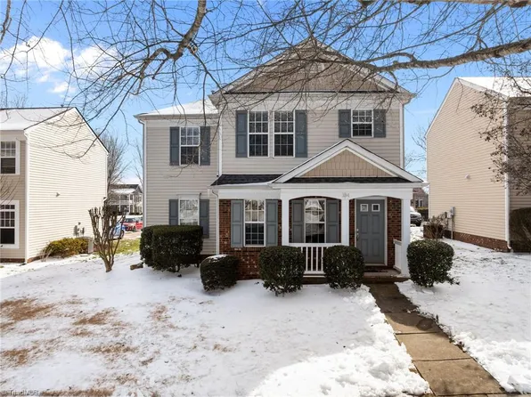 184 Townpark Dr, Bermuda Run, NC 27006