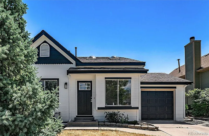 Renovated 3BR Home in Quail Crossing | Vaulted Ceilings, Sunroom & Large Yard — Photo 1