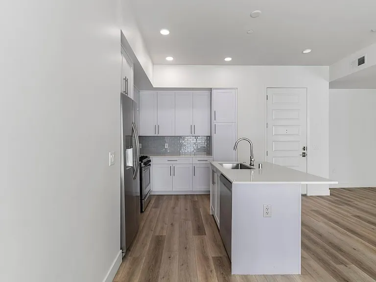 7300 E Earll Dr #1018 — Photo 4