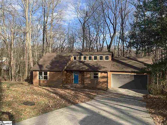 2nd image of 20 Parkstone Dr