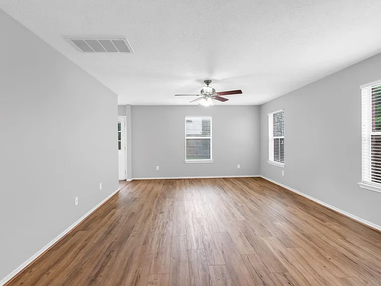 7215 Cool Springs Ct — Photo 6