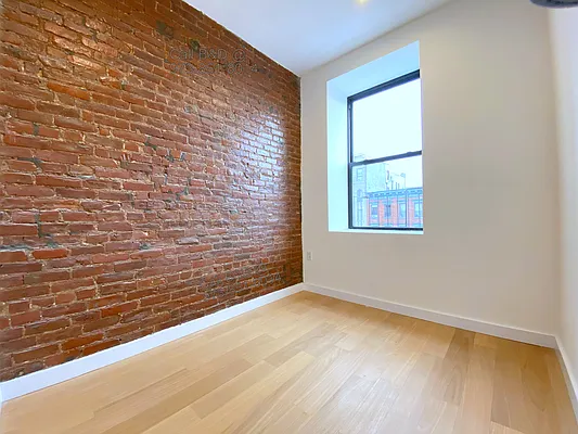 Rented by Bond New York | media 13