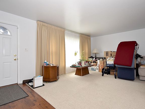 2nd image of 604 Wilshire Dr