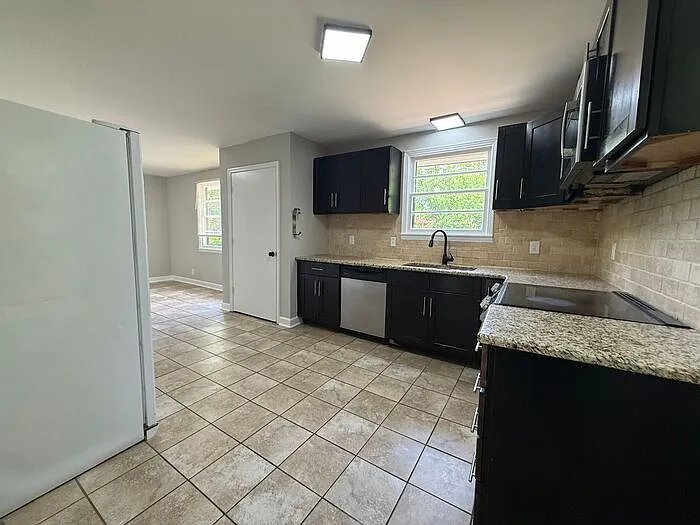 256 Willow Ln — Photo 9