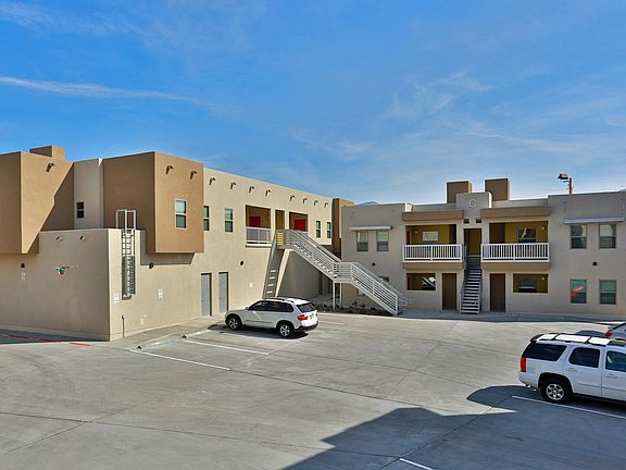 5th image of 410 Thorn Ave APT 9