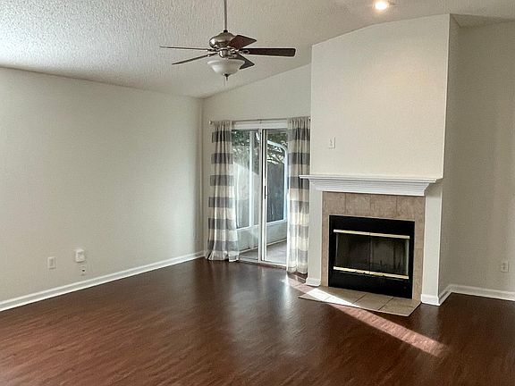 3rd image of 1812 Pineta Cove Dr
