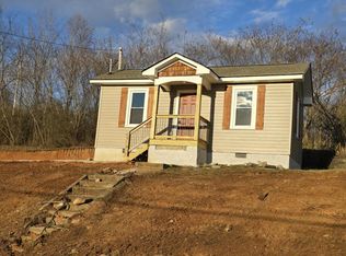 108 N 11th St, La Follette, TN 37766