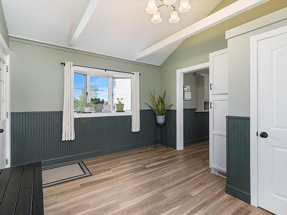 3rd image of 60 Low St